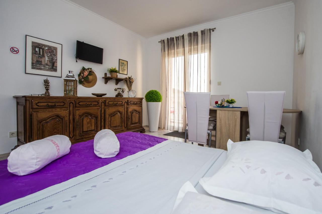 Nino Apartment *