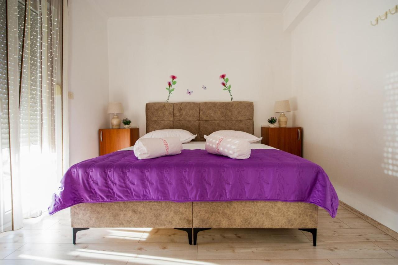 Nino Apartment *