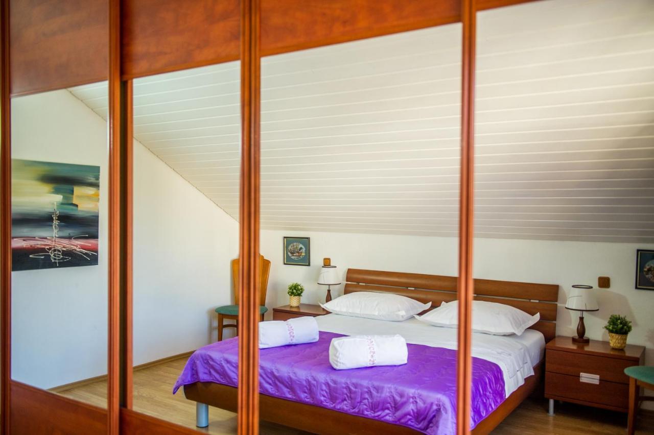 Apartment Nino Podstrana