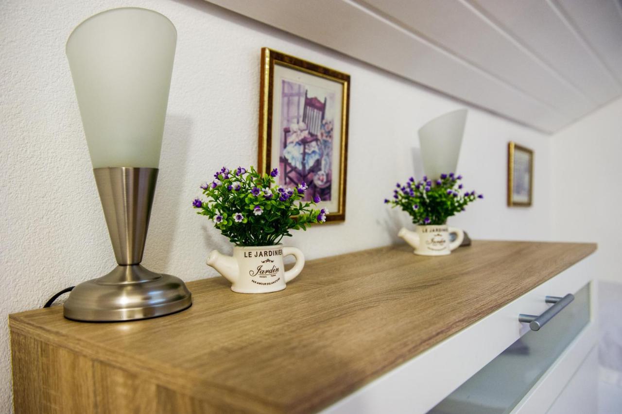 Apartment Nino Podstrana