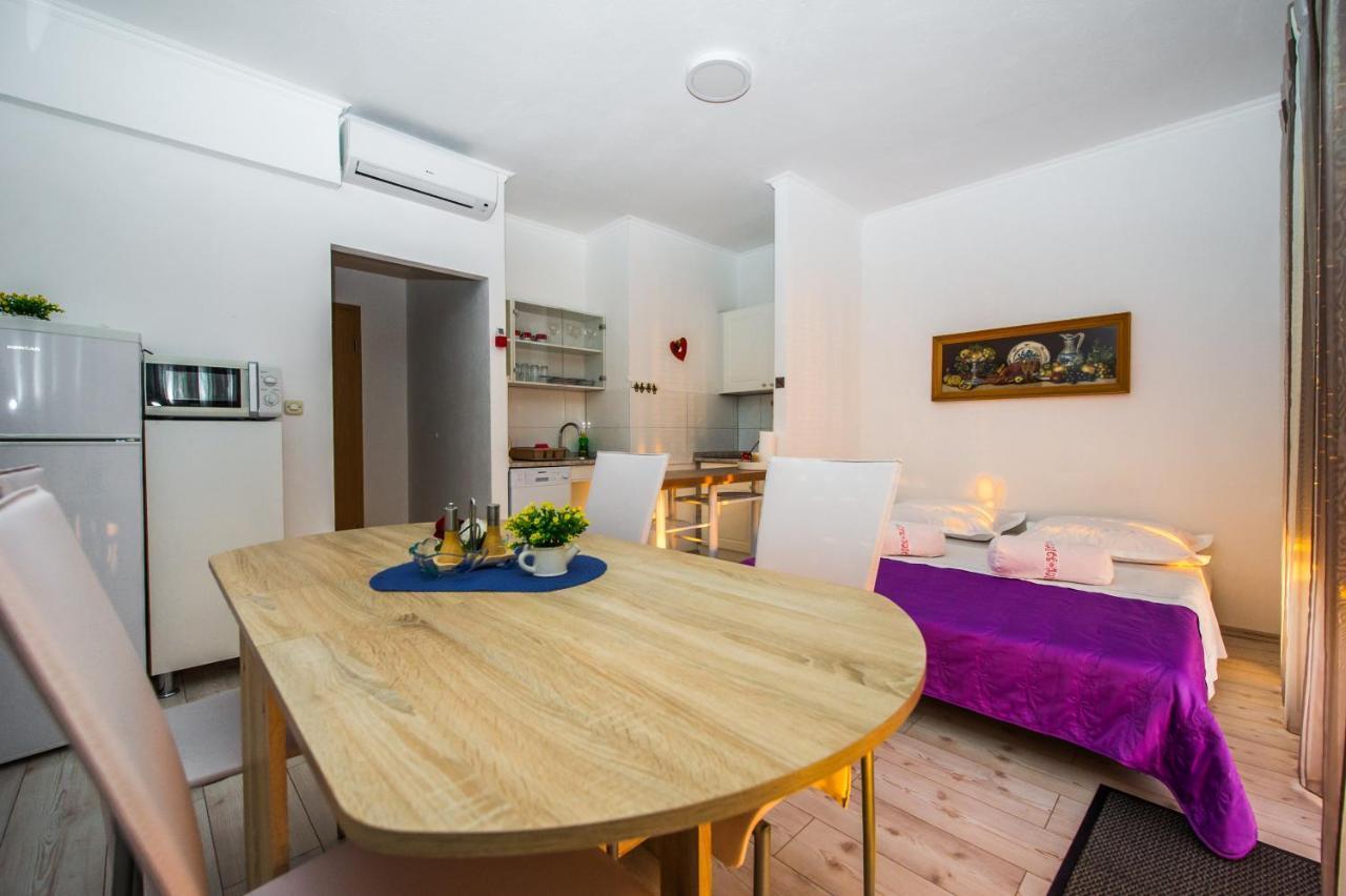 Nino Apartment *
