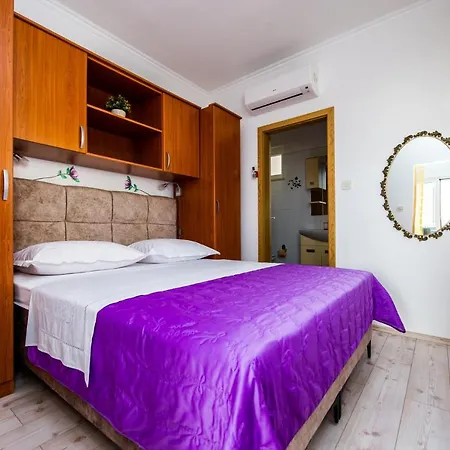 Apartments Nino Podstrana Exterior photo