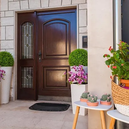 Apartments Nino Podstrana Exterior photo