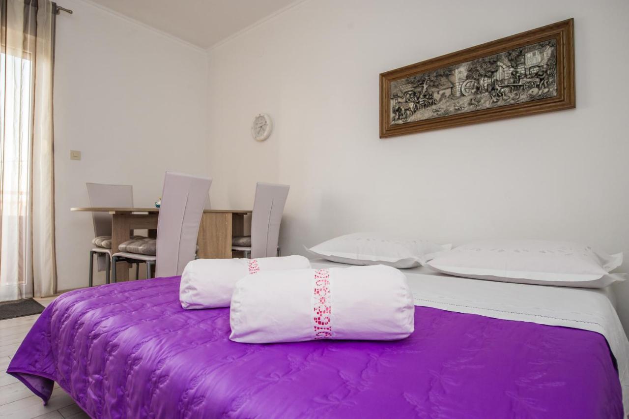 Nino Apartament Podstrana