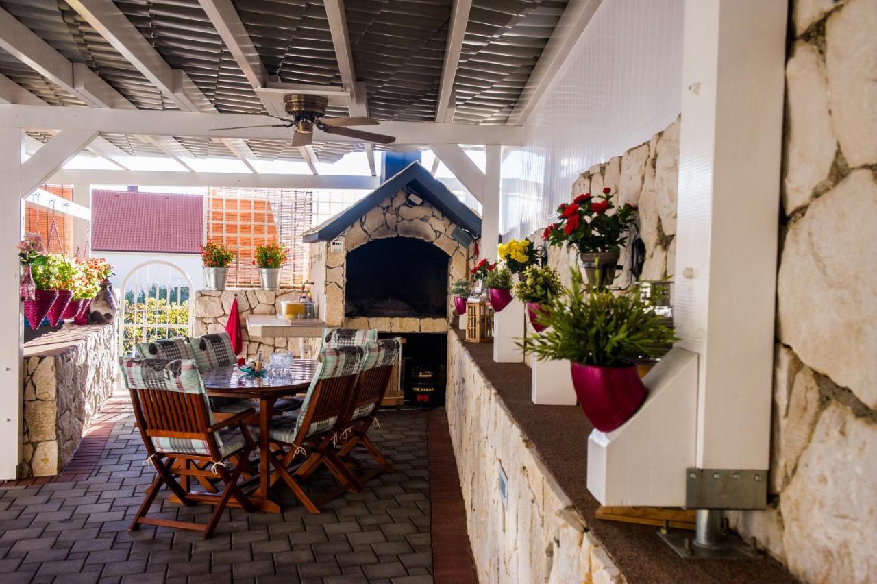 Nino Apartament